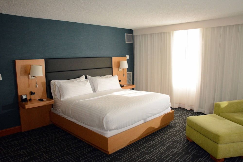 Suite, 1 Bedroom (1 King Bed)