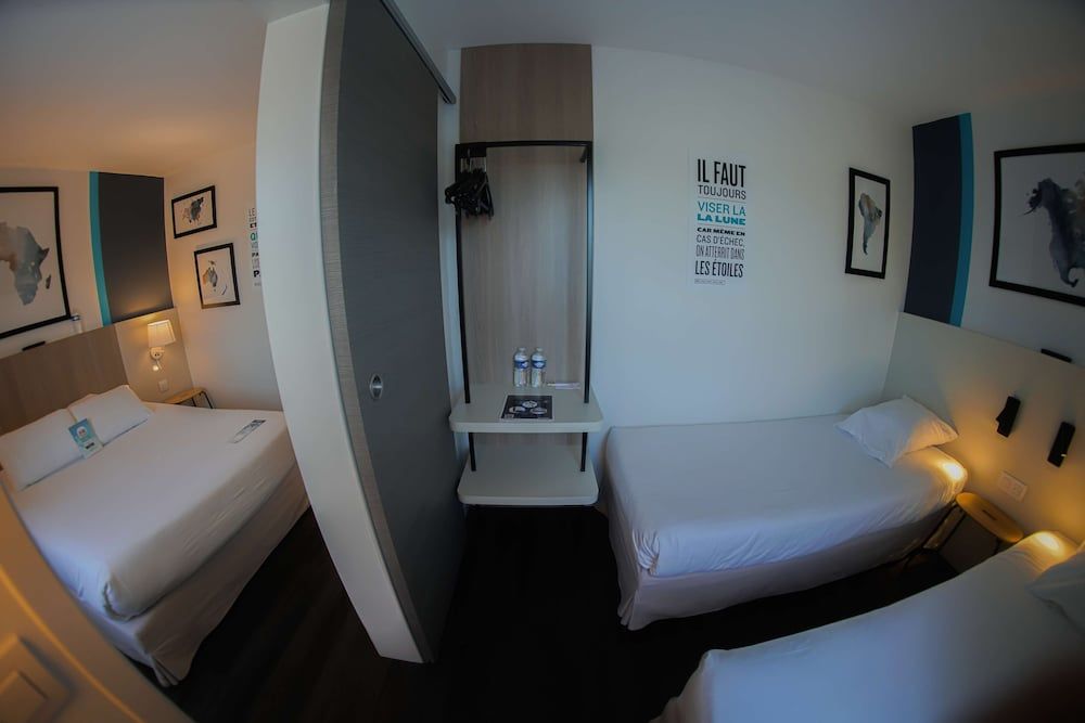 Kyriad La Fleche Standard Room, 1 Double Bed 30