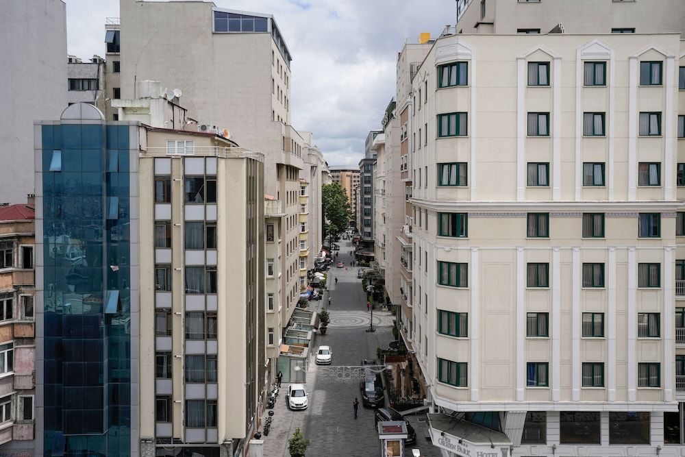 Faros Hotel Taksim Triple Room 10