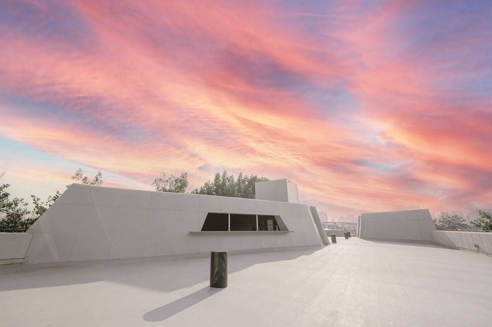 undefined Gracie Art Hotel 798 7