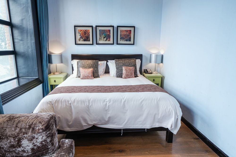 undefined Gracie Art Hotel 798 5