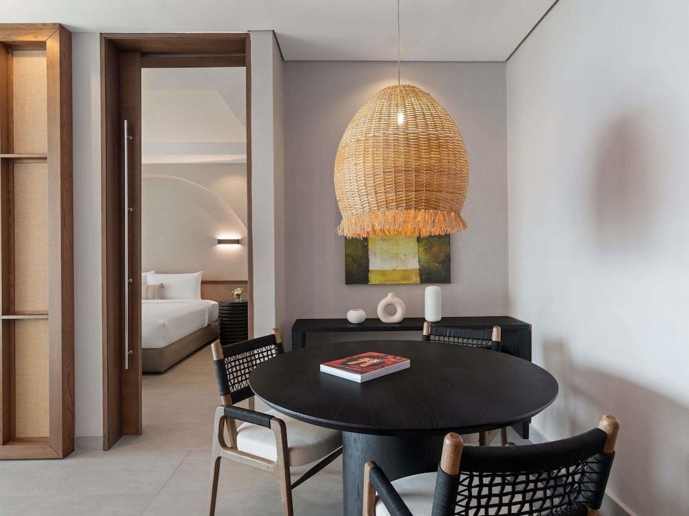 Rixos The Palm Hotel & Suites Junior Suite, 1 King Bed, Sea View 7