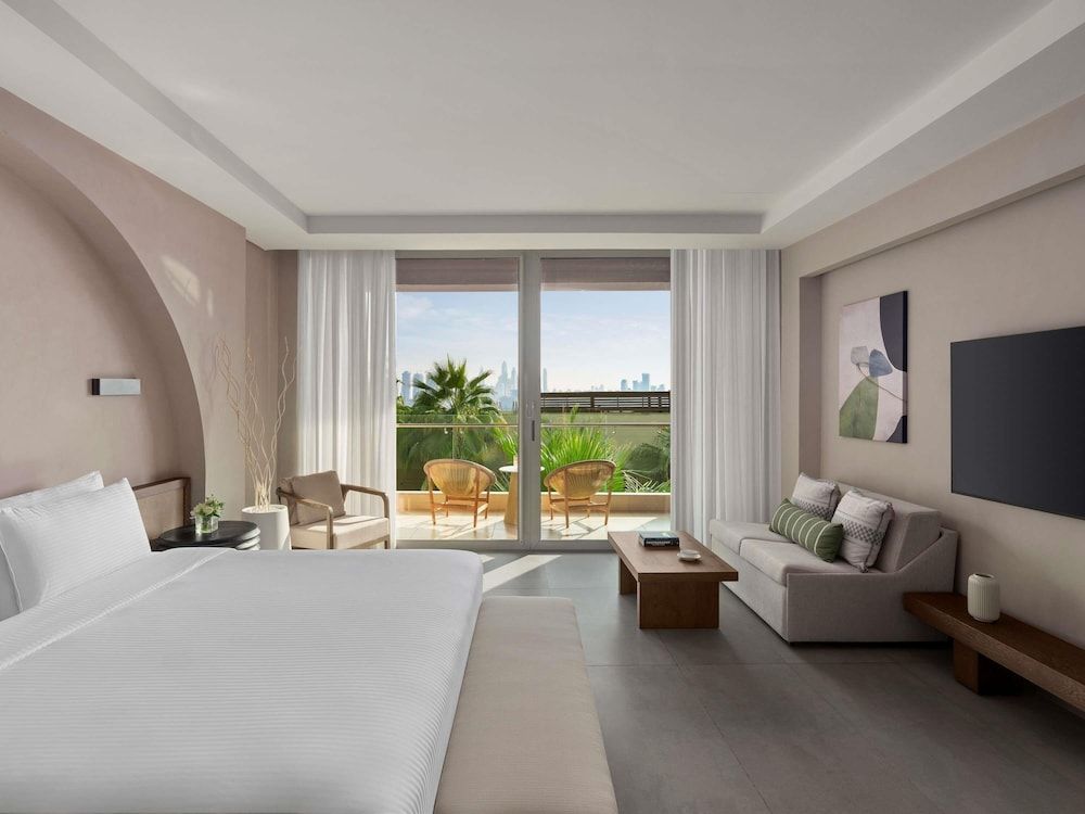 Rixos The Palm Hotel & Suites Deluxe Room, 1 King Bed 2