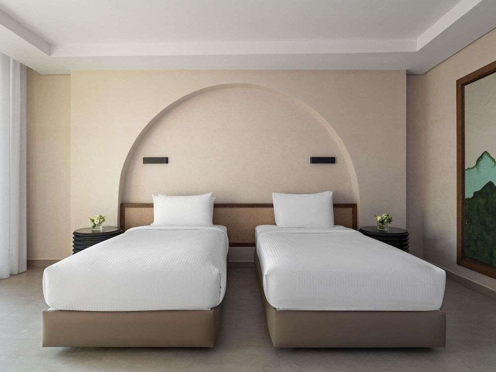 Rixos The Palm Hotel & Suites Deluxe Room, 1 King Bed 6