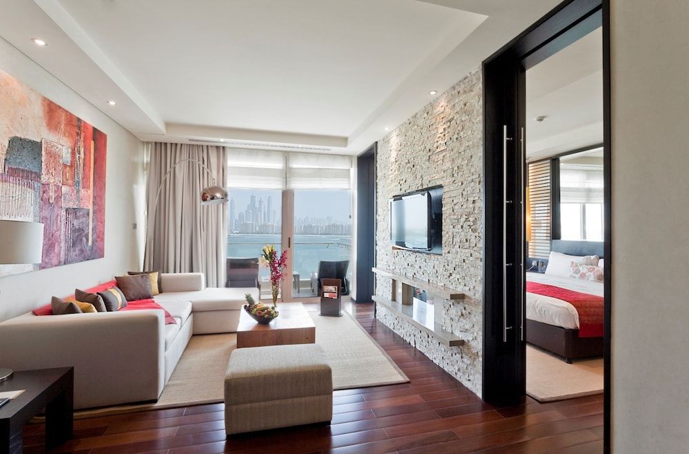 Rixos The Palm Hotel & Suites Junior Suite, 1 King Bed, Sea View 4