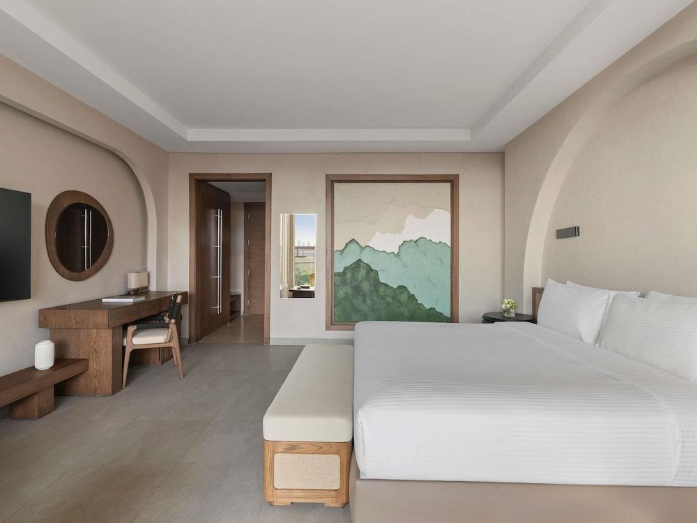 Rixos The Palm Hotel & Suites Deluxe Room, 1 King Bed 5