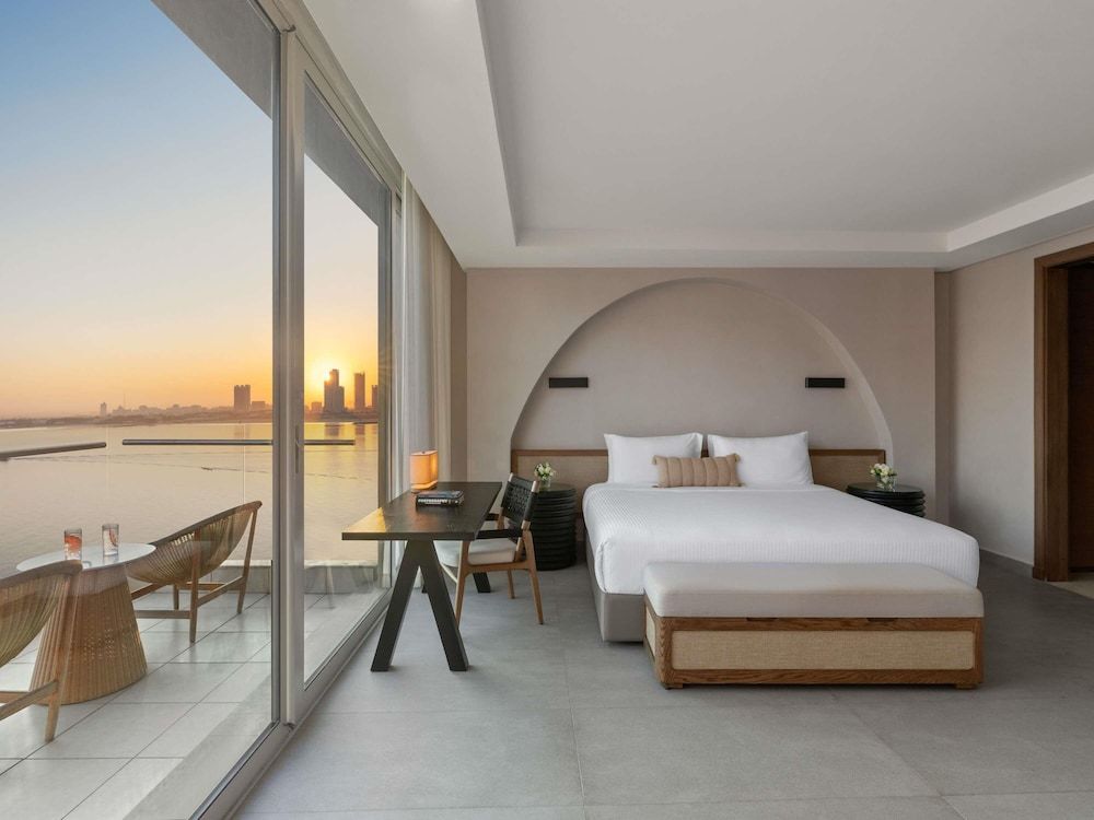 undefined Rixos The Palm Hotel & Suites 4