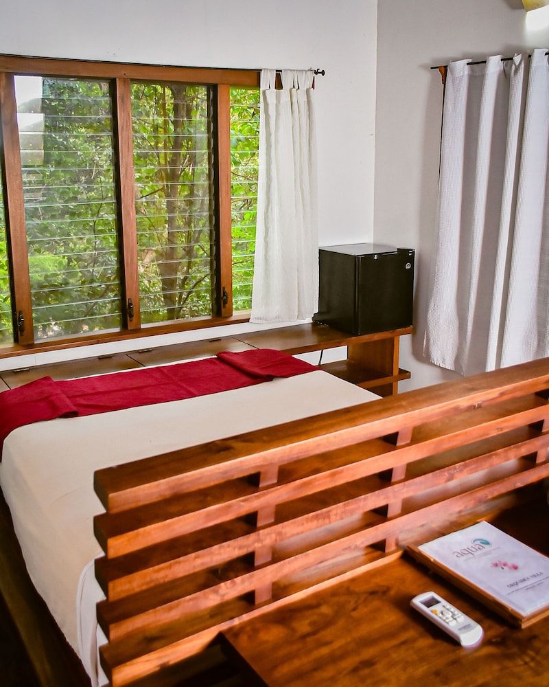 Deluxe Tree House (Double Room with Mountain View)