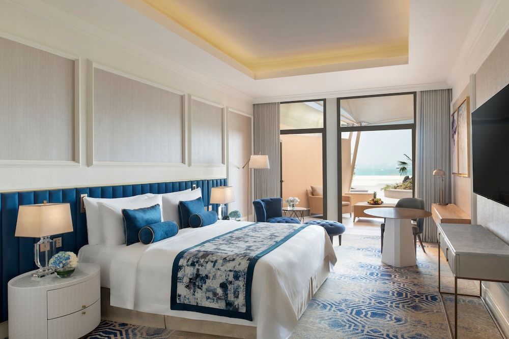 The St. Regis Doha Superior room, 1 King Bed