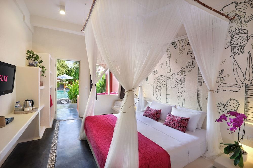 Grande Pool View - for Cool Adults Only