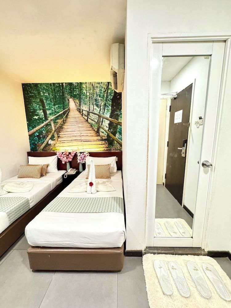 Swiss Hotel Kuala Lumpur Standard Twin Room 3