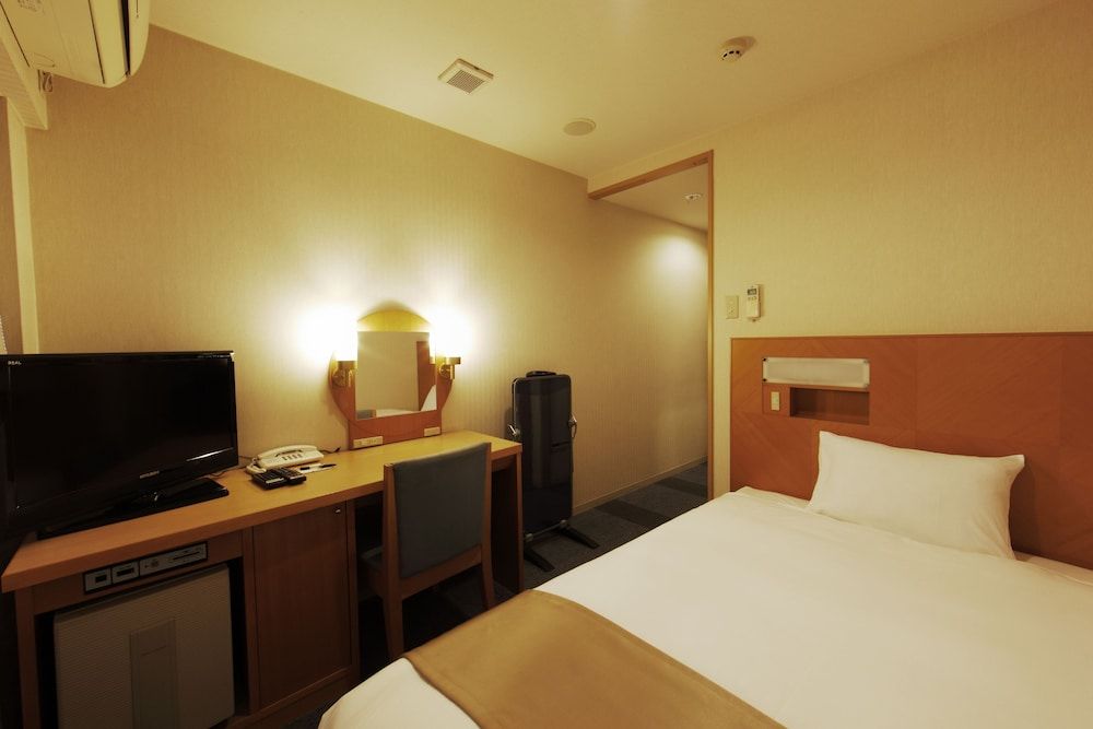 Chisun Inn Keikyu Kamata Standard Double Room, Non Smoking 2