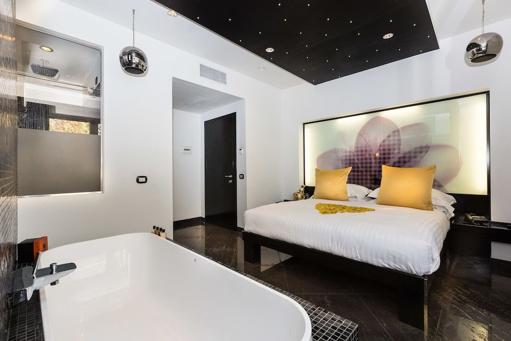 undefined JC Hotel 4
