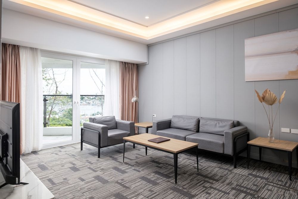 Sunlight Guest Hotel Penthouse, 2 Bedrooms 8