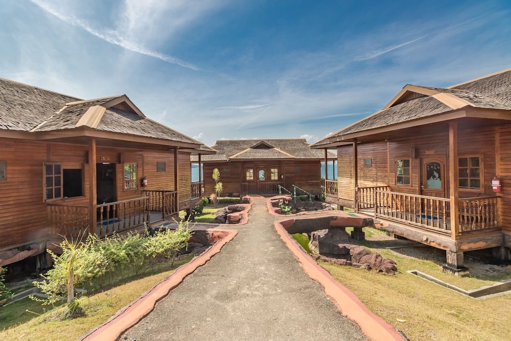 undefined KTM Resort 2