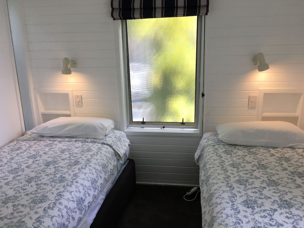 Deluxe Cottage, 2 Bedrooms, Garden View, Poolside