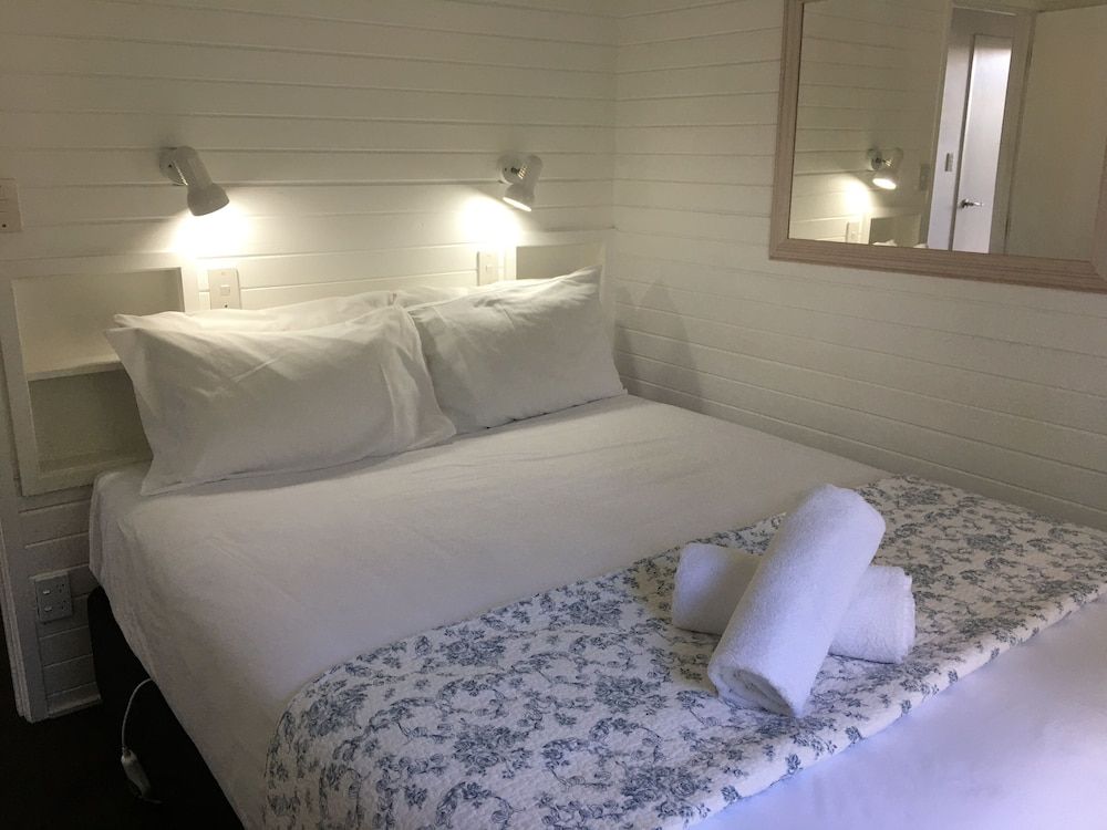 Deluxe Cottage, 2 Bedrooms, Garden View, Poolside