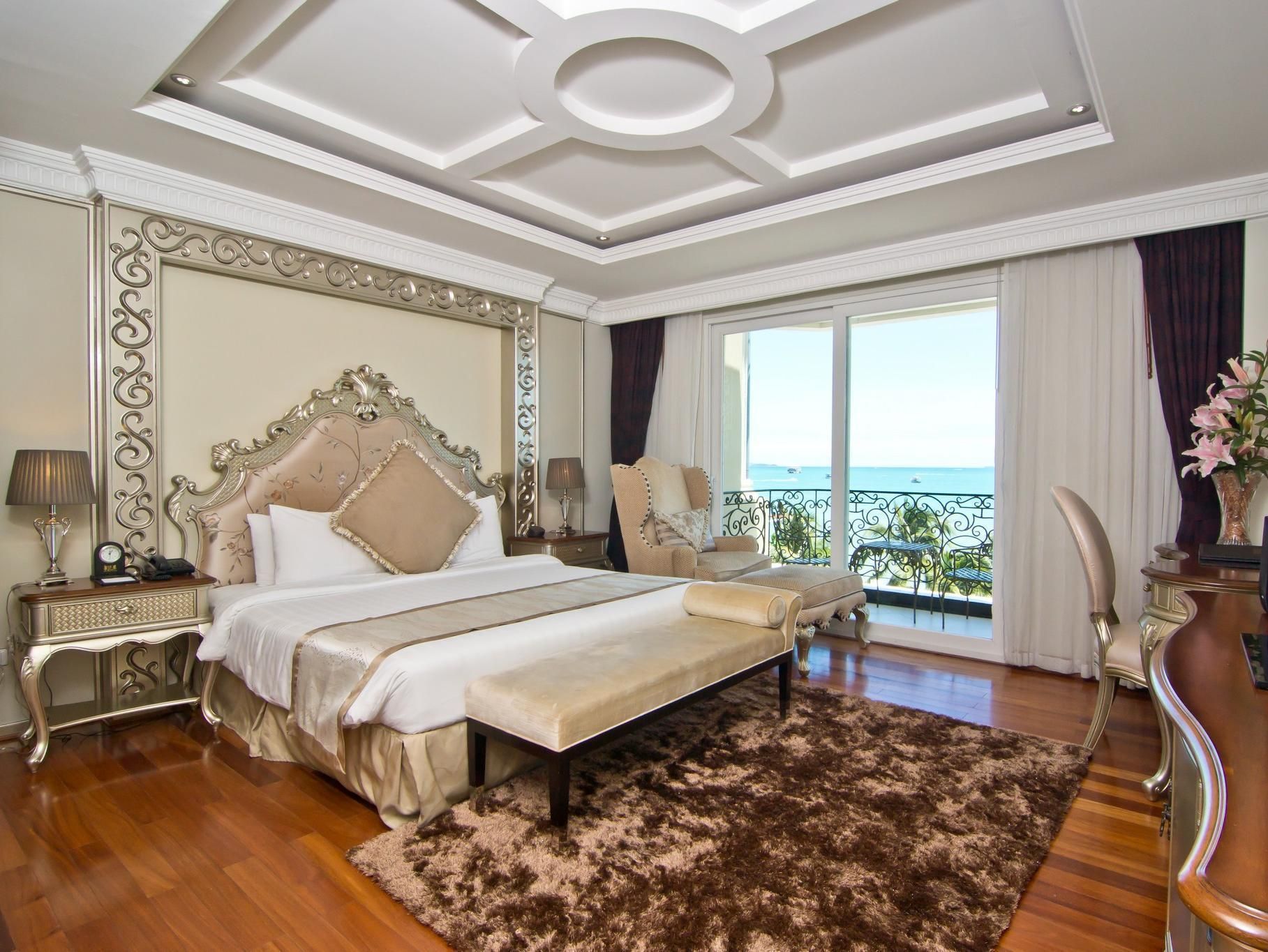 Deluxe Beach Front