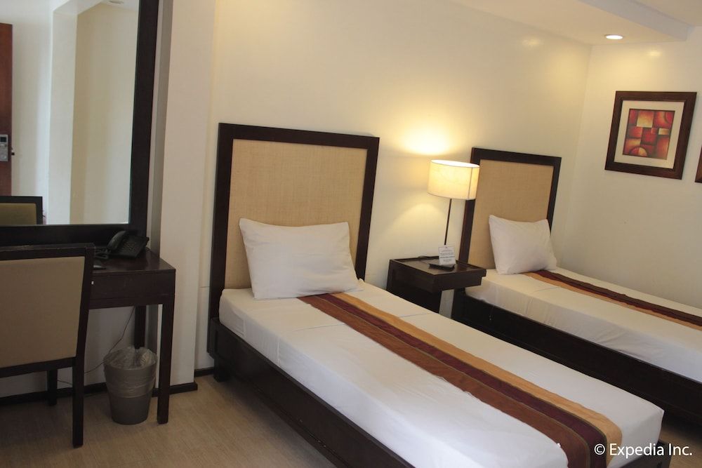 Subic Grand Seas Resort Deluxe Twin Room 2