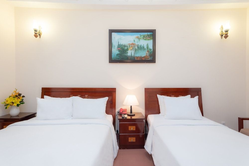 Bon Ami Hotel - Thien Xuan Hotel Superior Triple Room (No Window) 4