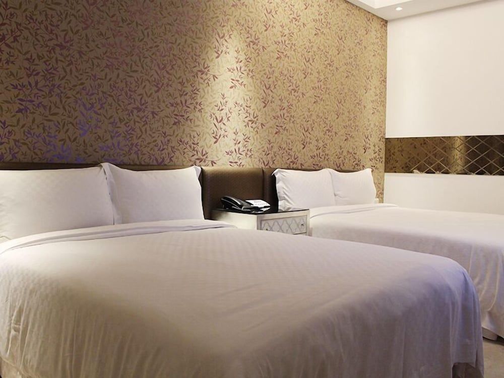 undefined White House Beach Hotspring Resort 3