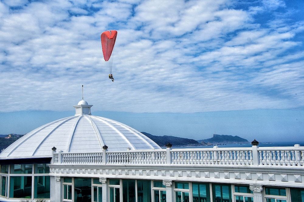 undefined White House Beach Hotspring Resort 7