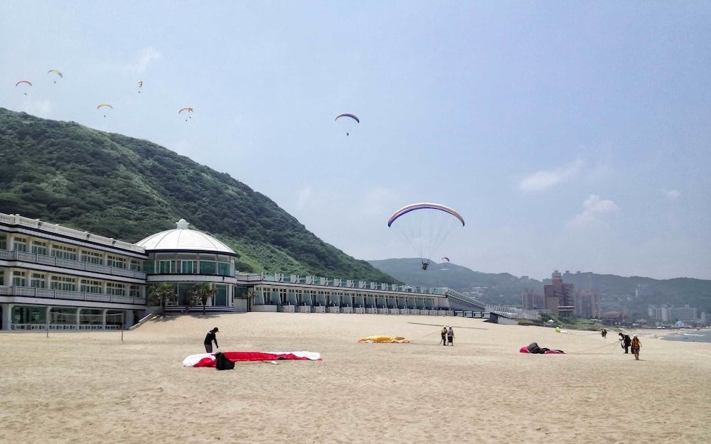 undefined White House Beach Hotspring Resort 8