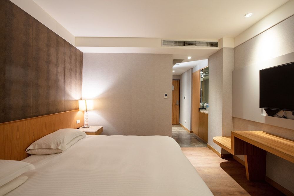 Hotel Cloud-ZhongShan Deluxe Double Room 6