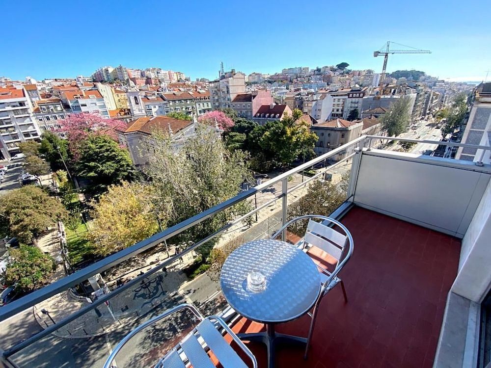Lisbon City Hotel Superior Double or Twin Room, Balcony (and Refrigerator) 6