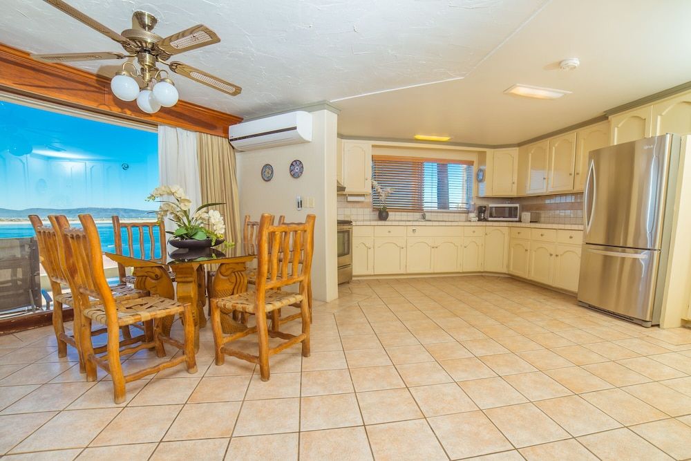 Estero Beach Hotel & Resort Presidential Suite (Uxmal) 7