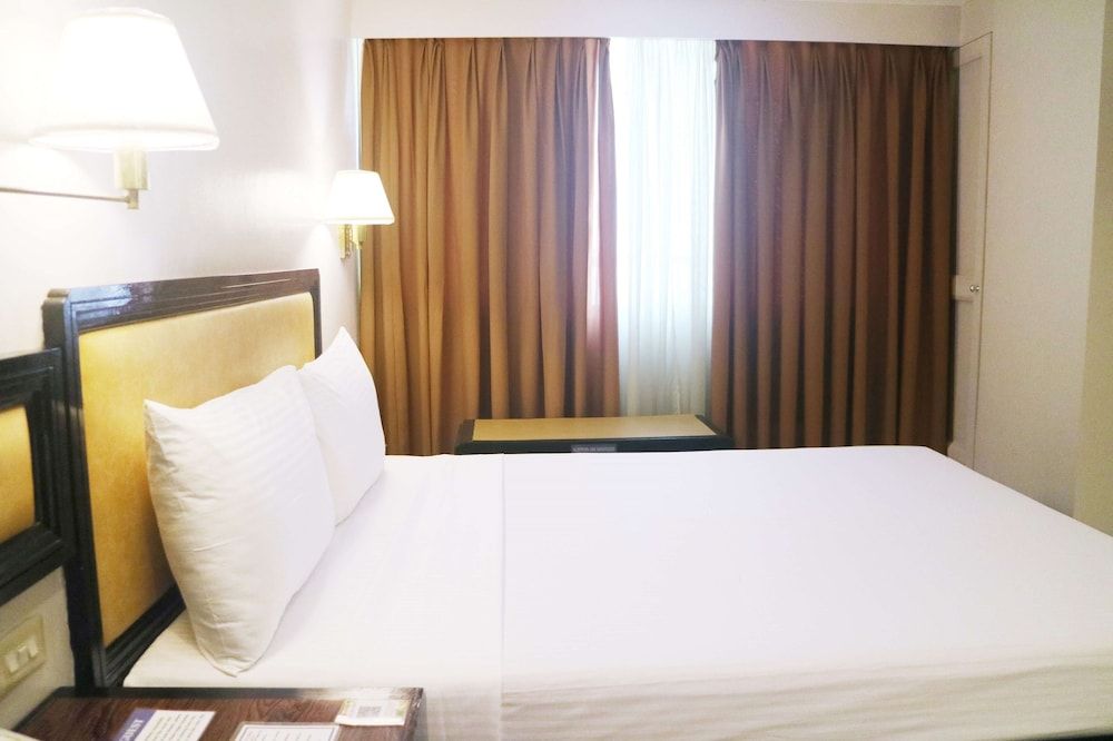 undefined Palm Hotel Manila 5