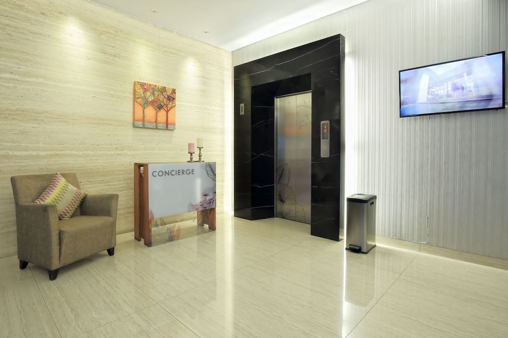 Concierge desk