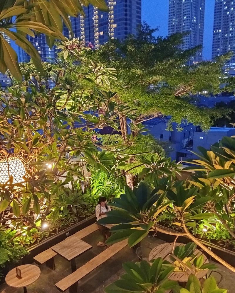 undefined Rasuna Icon Hotel 6