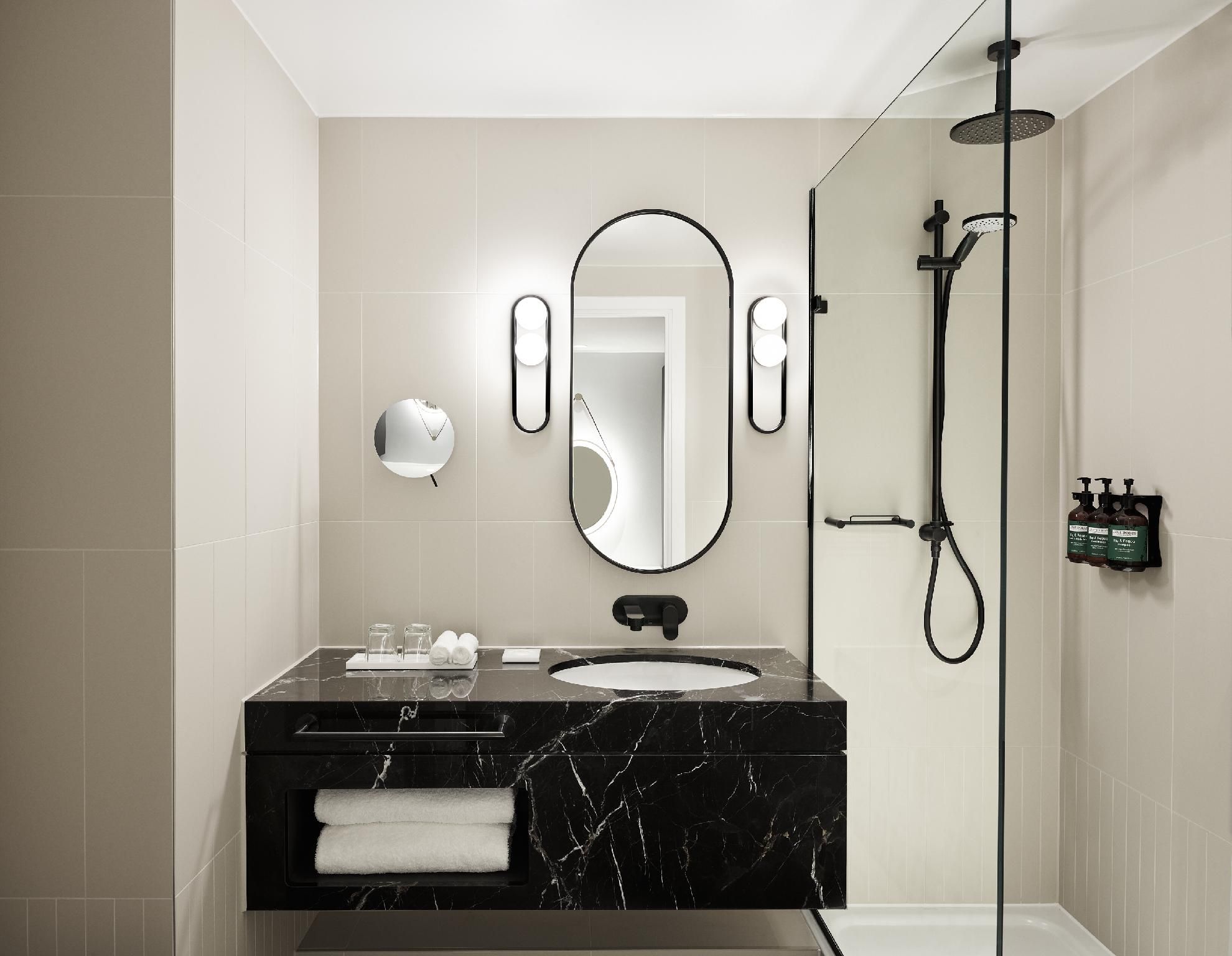 undefined Hyatt Regency London Stratford 8