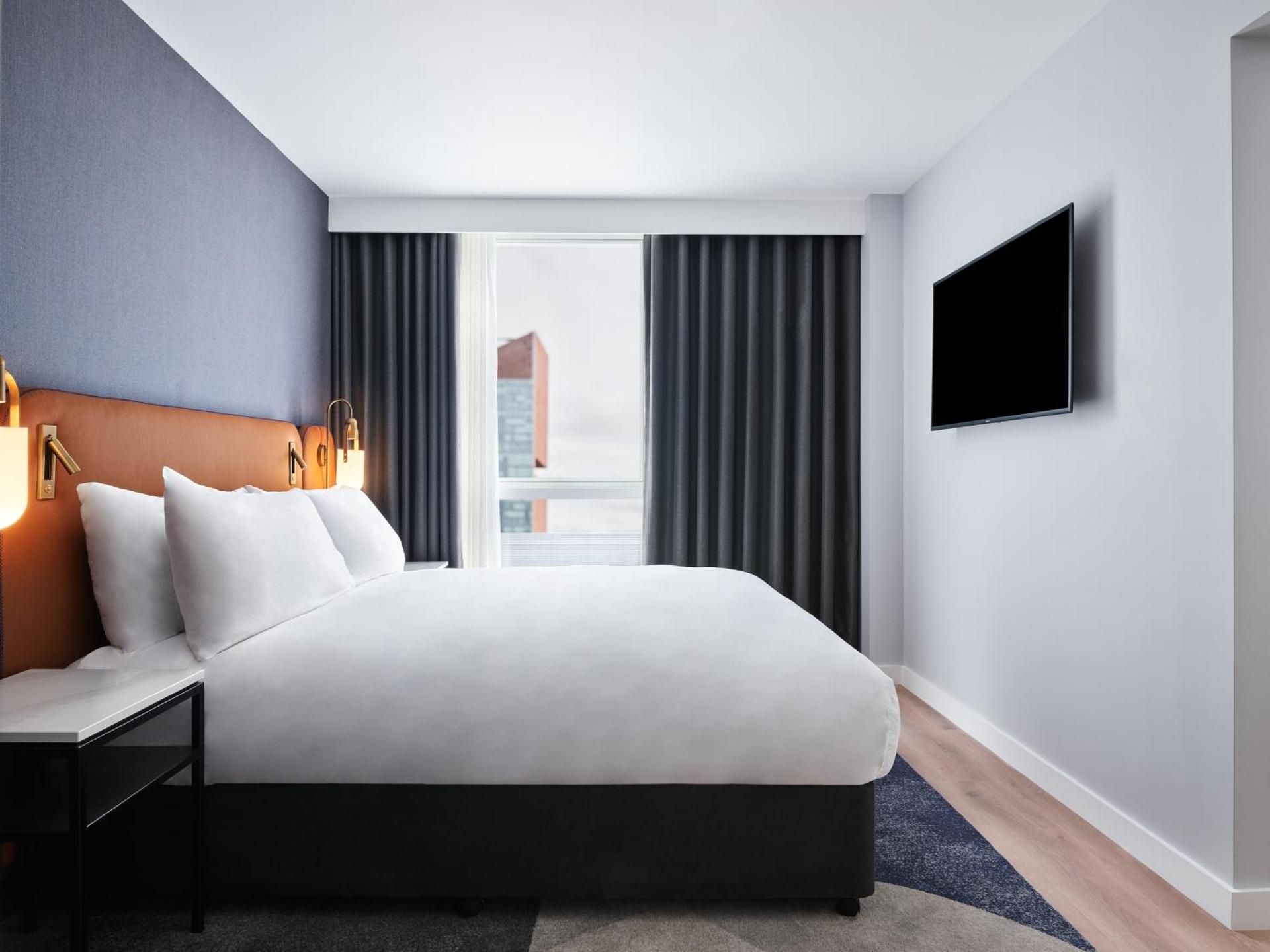 Regency Suite