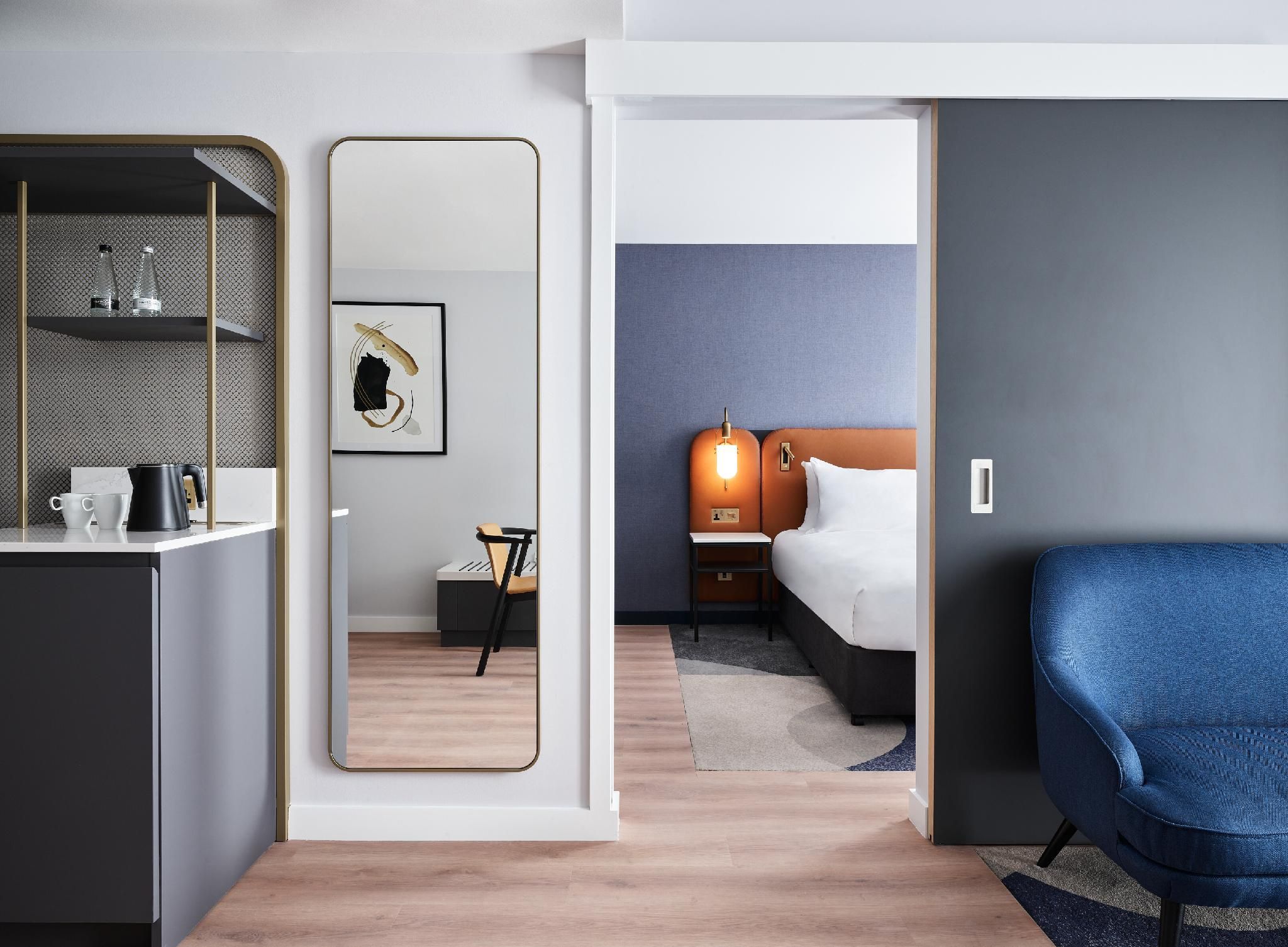 Regency Suite