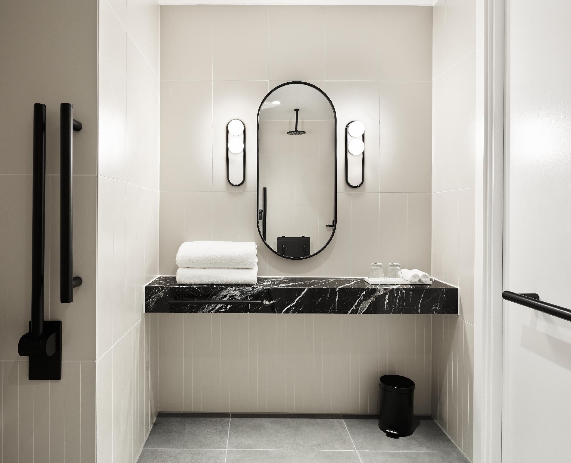 1 Queen Bed Accessible