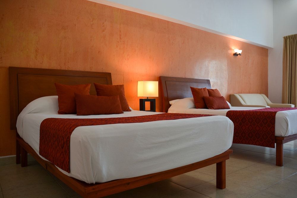 Casa Melissa - Near Yucatek Divers Standard Room, 1 Bedroom, Partial Ocean View 5