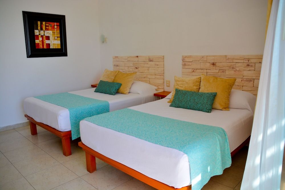 Casa Melissa - Near Yucatek Divers Standard Room, 1 Bedroom, Ocean View, Oceanfront 4