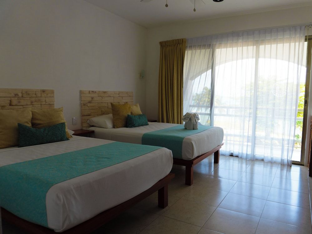 Casa Melissa - Near Yucatek Divers Standard Room, 1 Bedroom, Ocean View, Oceanfront 5