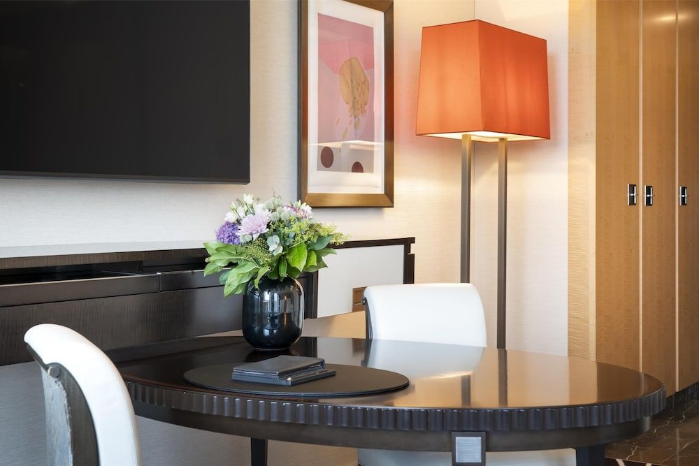 Waldorf Astoria Berlin Deluxe Room, 2 Twin Beds 9