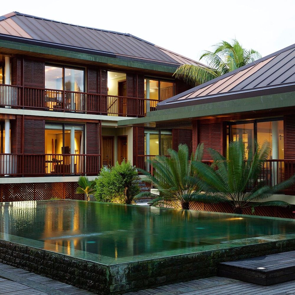 undefined Dhevatara Beach Hotel 10