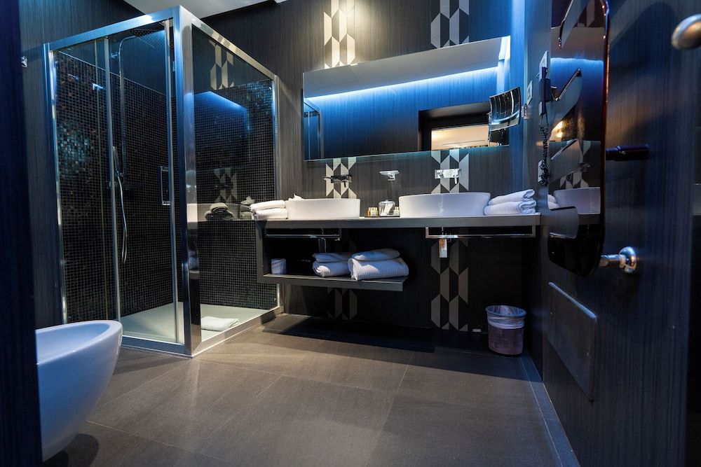 Divina Luxury Hotel Superior Double Room 4