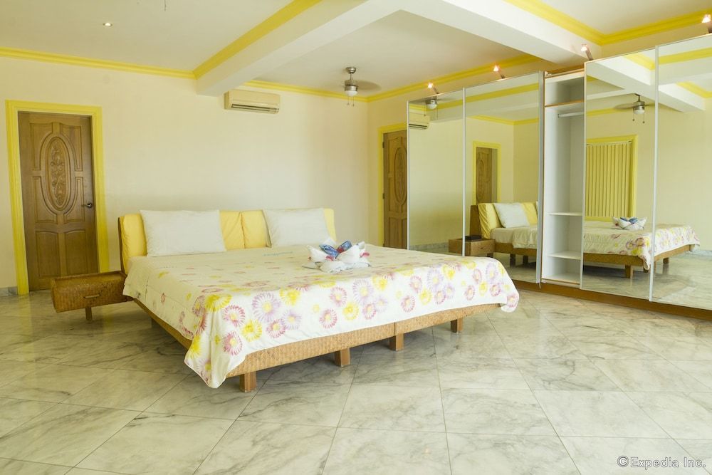 undefined Lingganay Boracay Hotel Resort 5