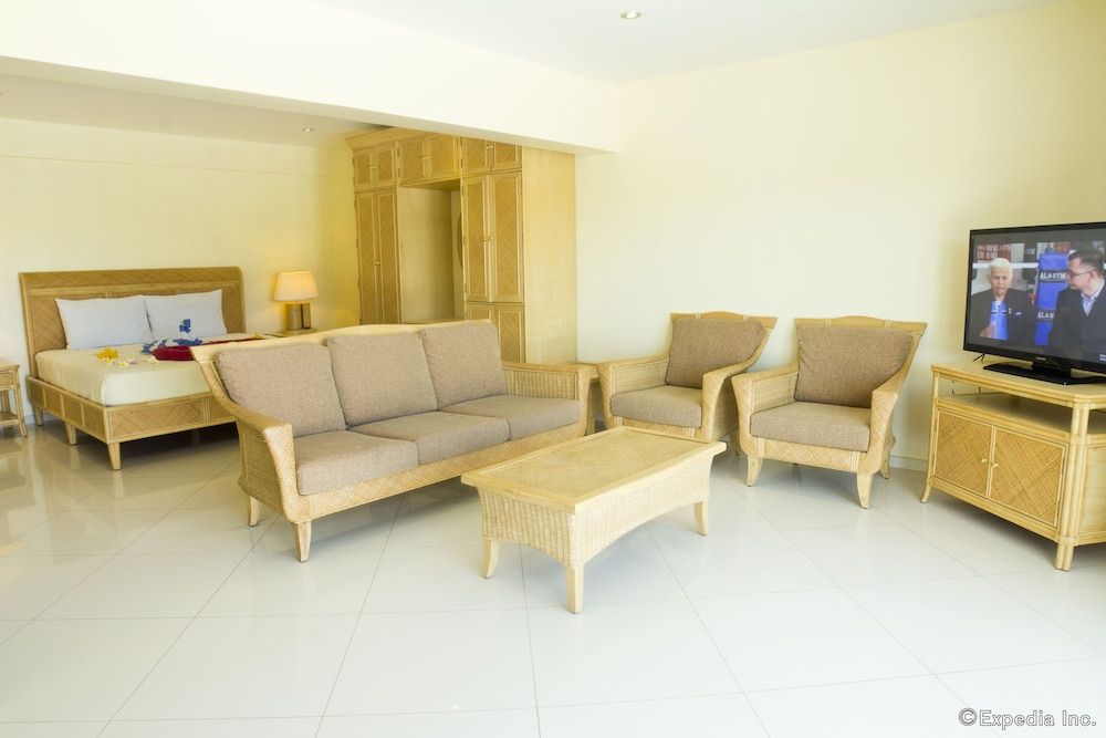 undefined Lingganay Boracay Hotel Resort 3