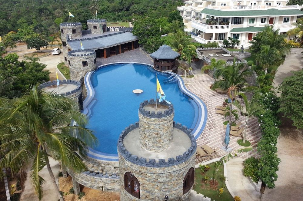 Lingganay Boracay Hotel Resort