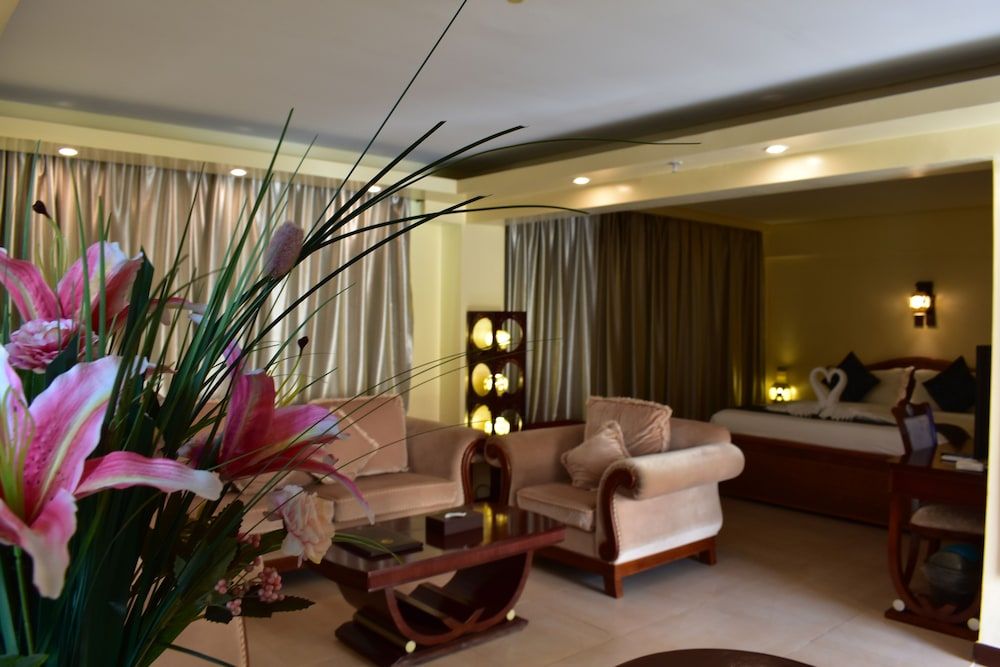 undefined Golden Phoenix Hotel Boracay 7