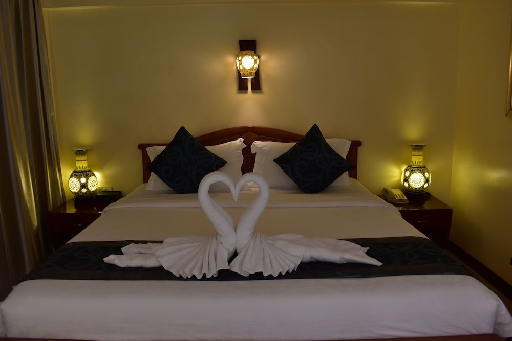 undefined Golden Phoenix Hotel Boracay 6
