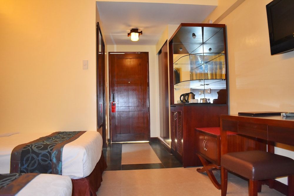 Golden Phoenix Hotel Boracay Deluxe Twin Room 6