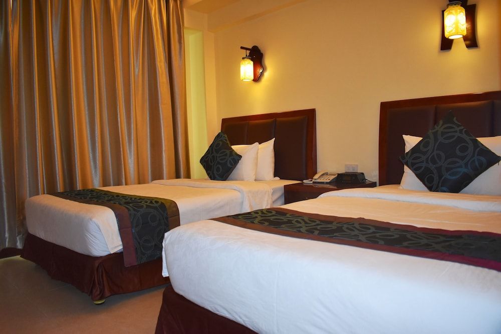 undefined Golden Phoenix Hotel Boracay